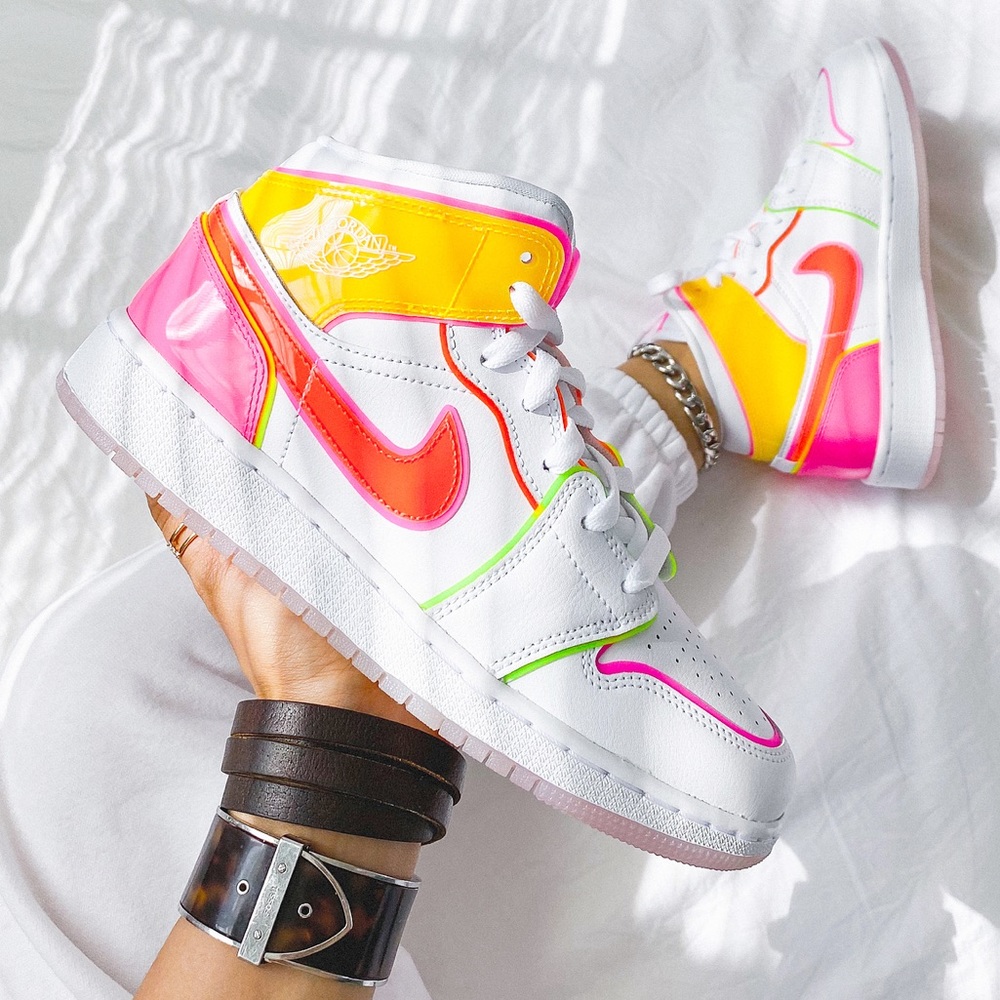 Nike air jordan 1 mid sneakers - Picture 3 of 8